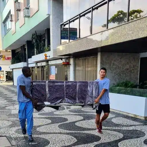 Serviço de Mudança sendo feito.